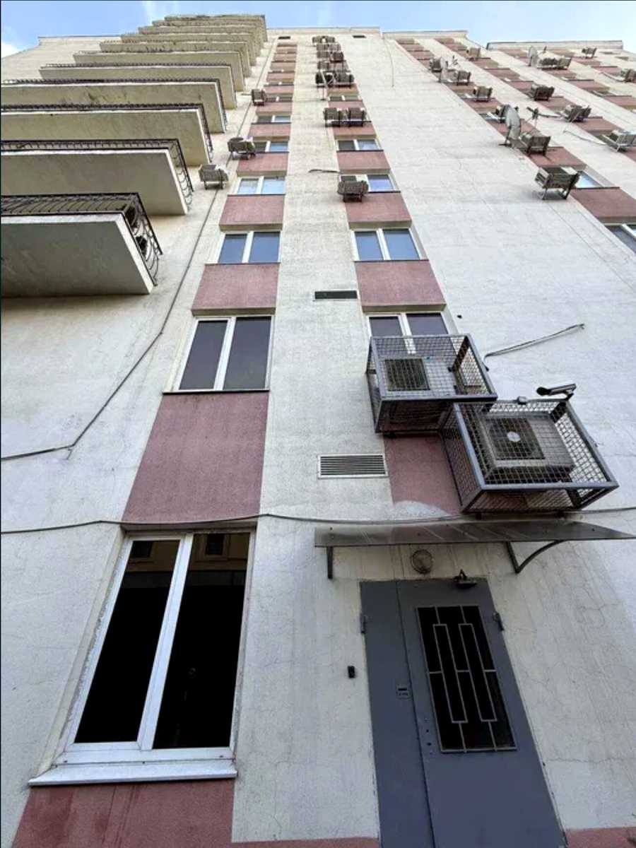 1877054887421403
