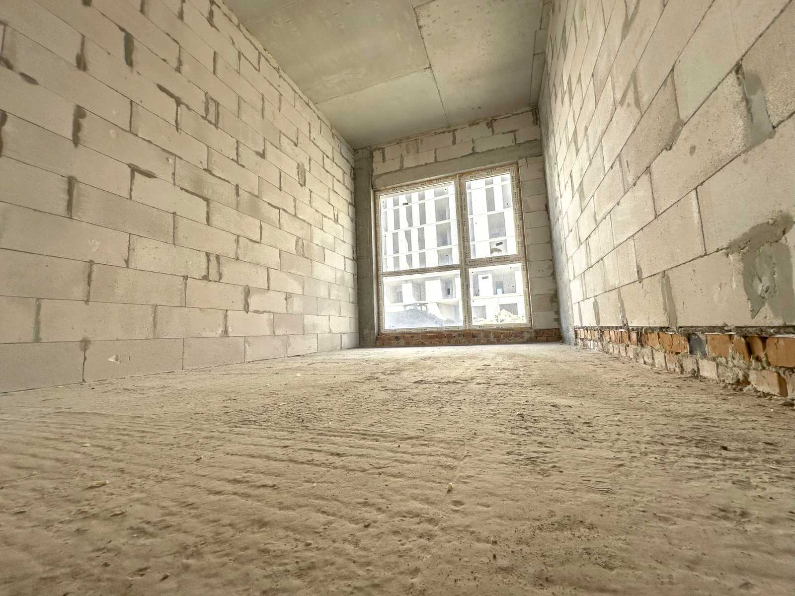 1877054995704209