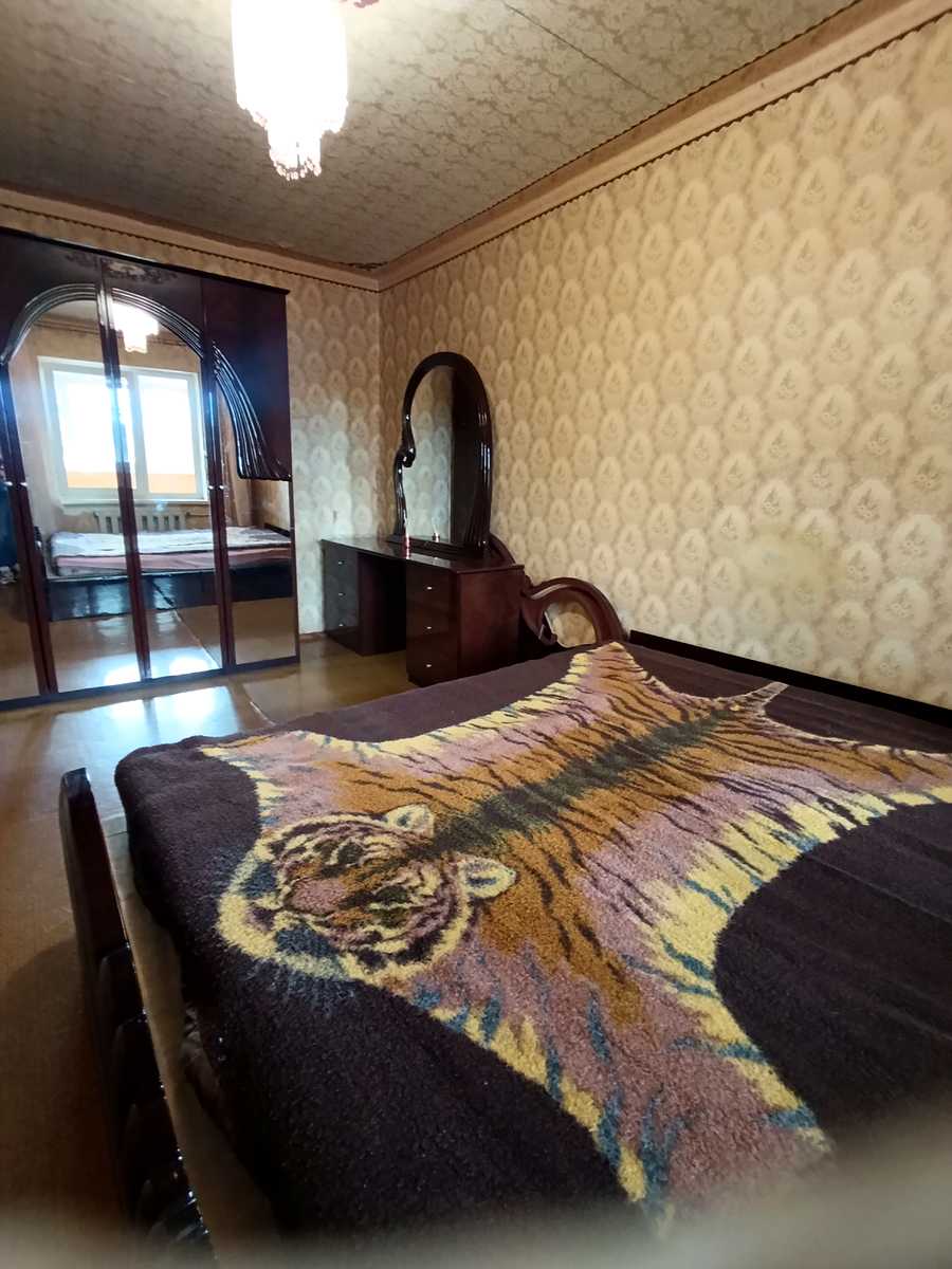 1877055767765346