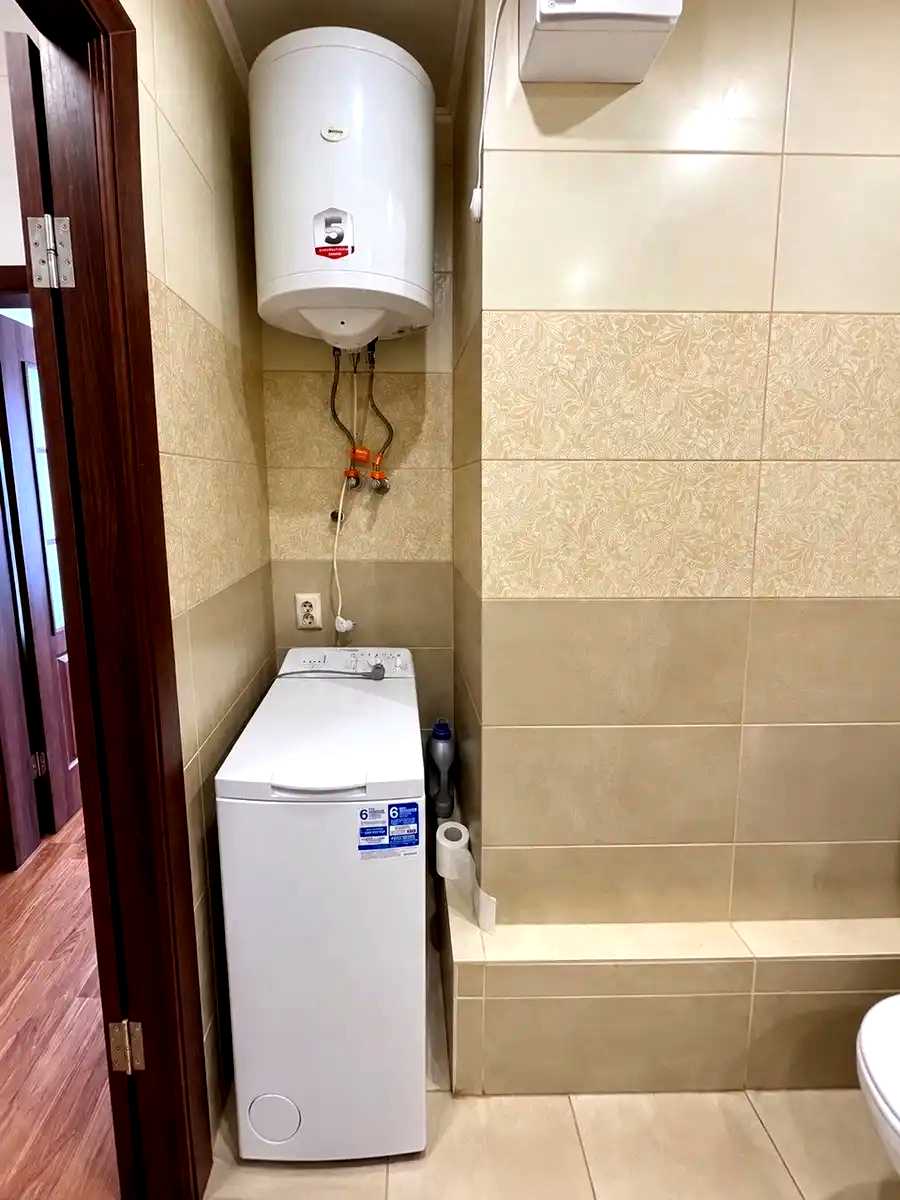 1877055828460864