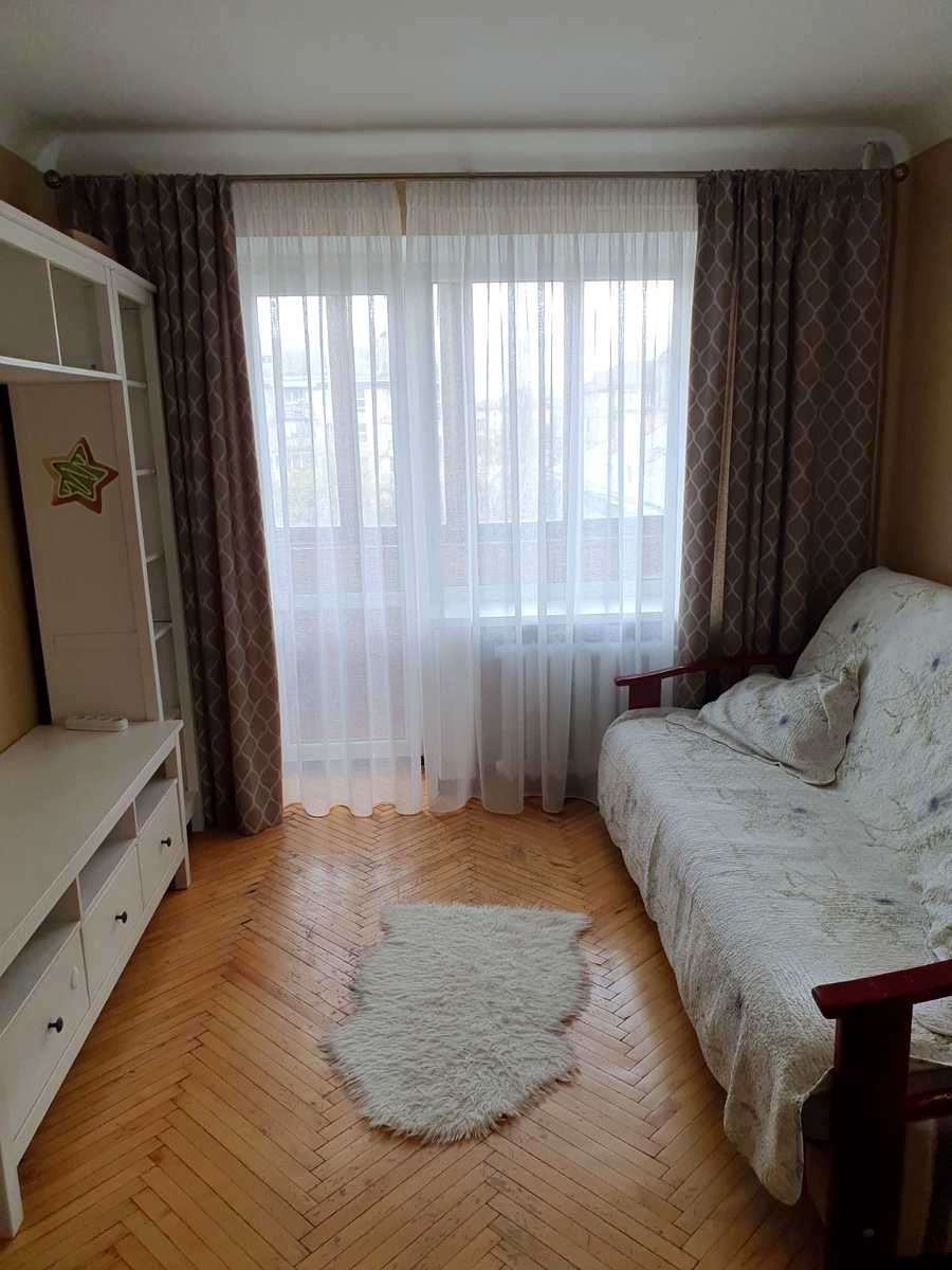1877056743246465