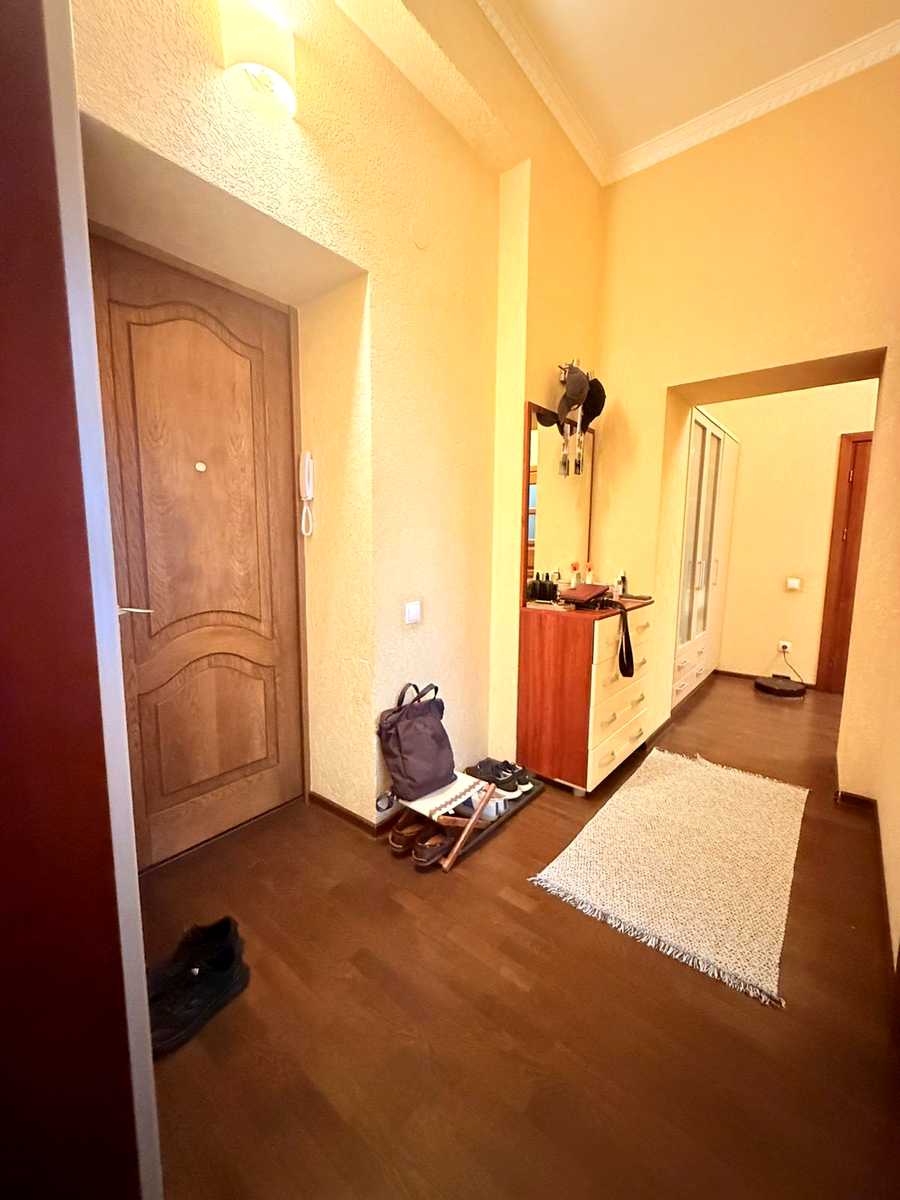 1877058827734311