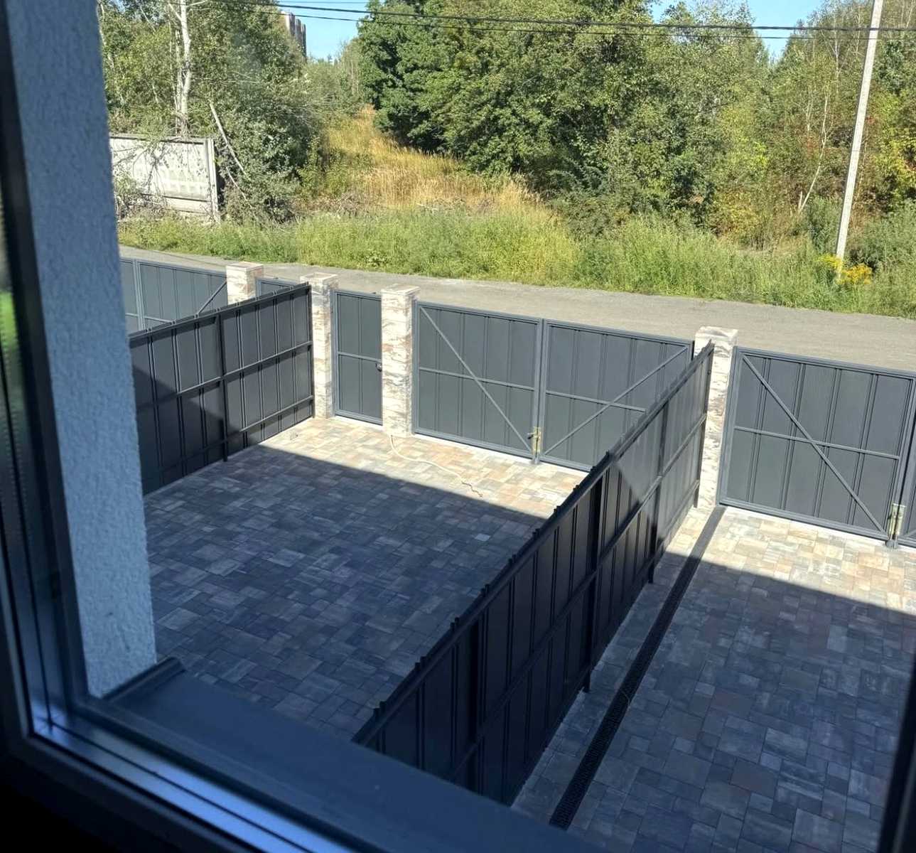1877061057499390
