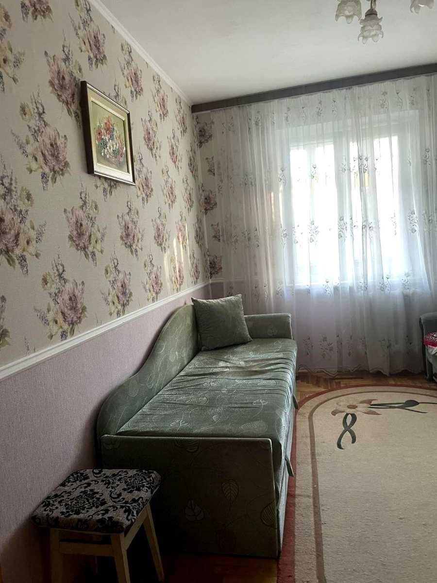 1877104111496030