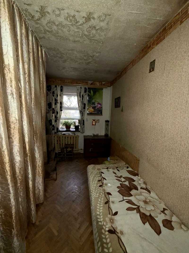 1877104392795149