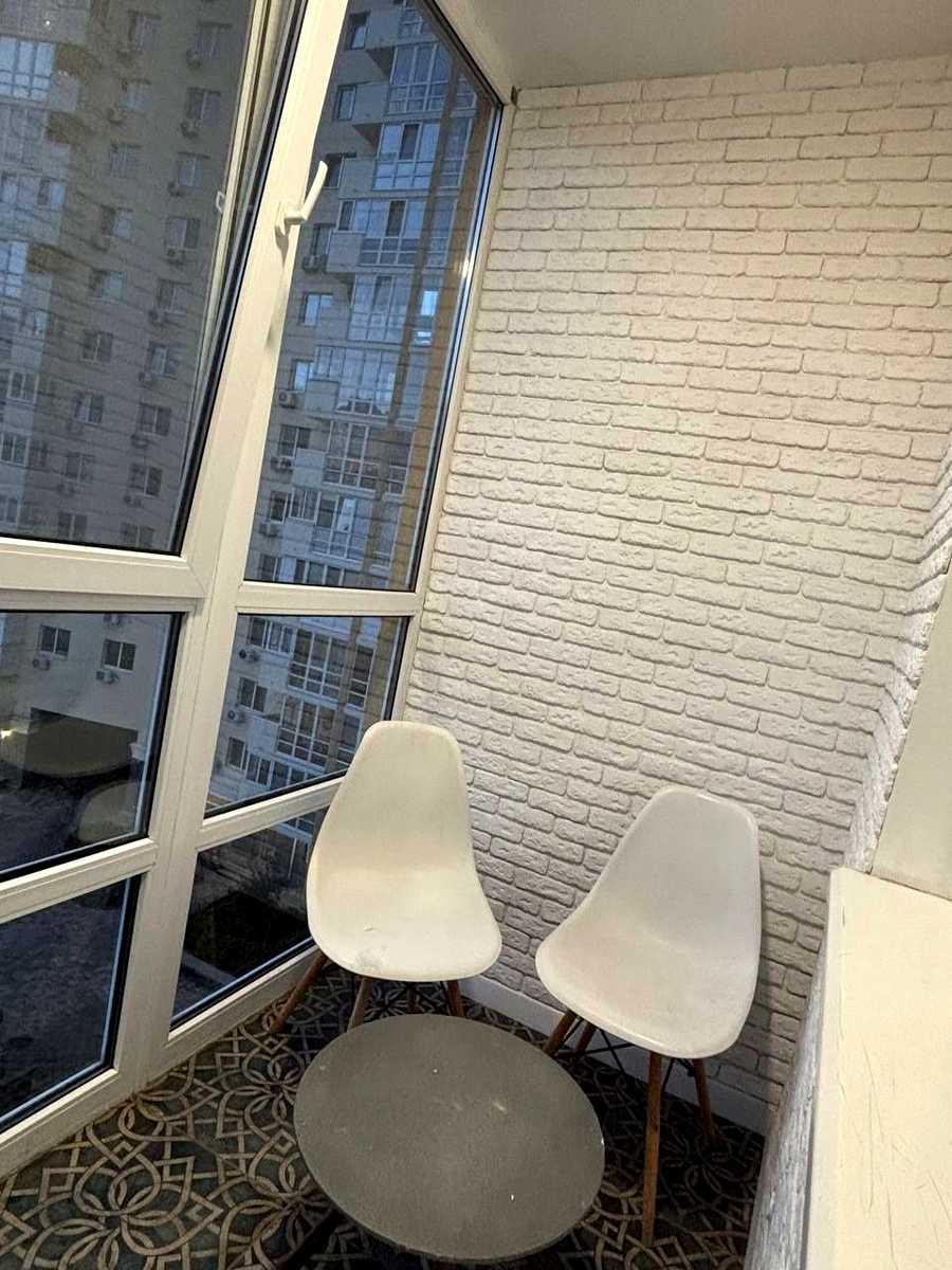 1877106672853430