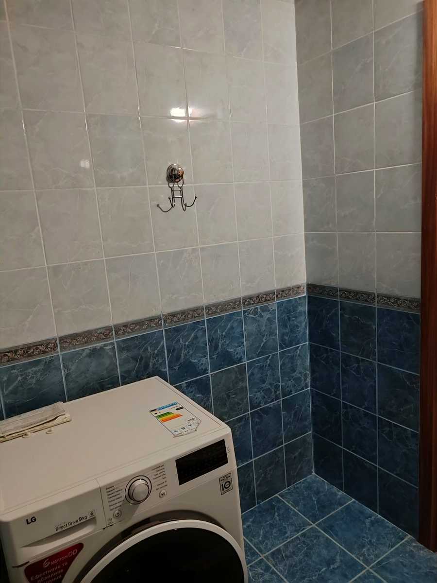 1877107677457647