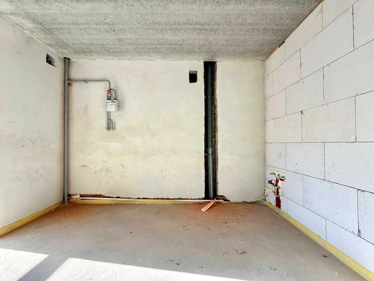 1877108658625438