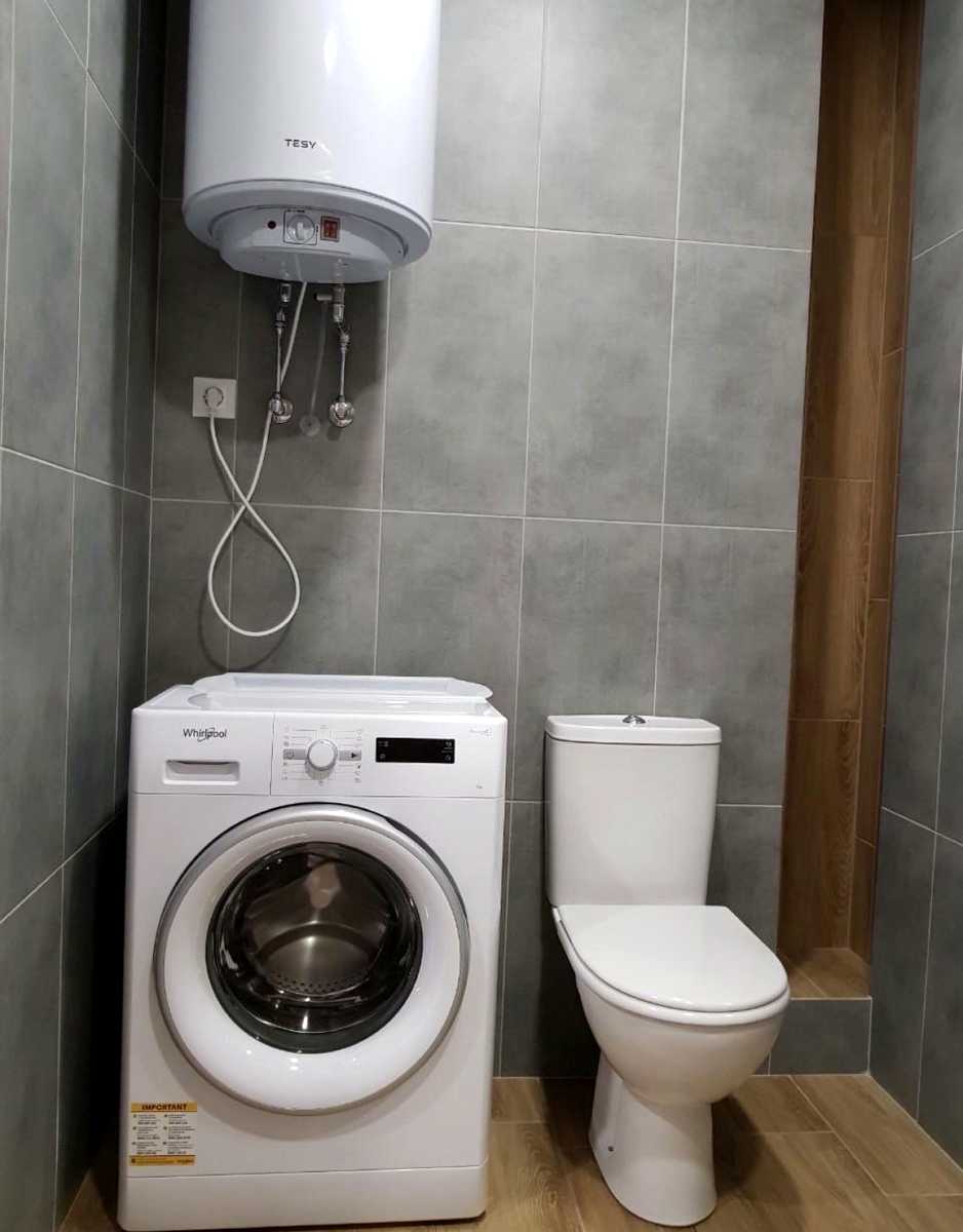 1877108883039303