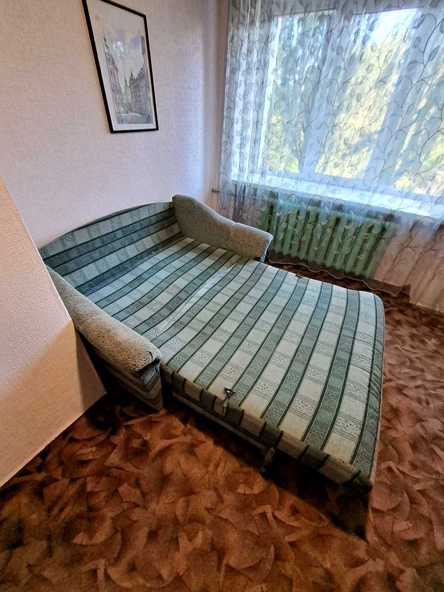 1877111178378328