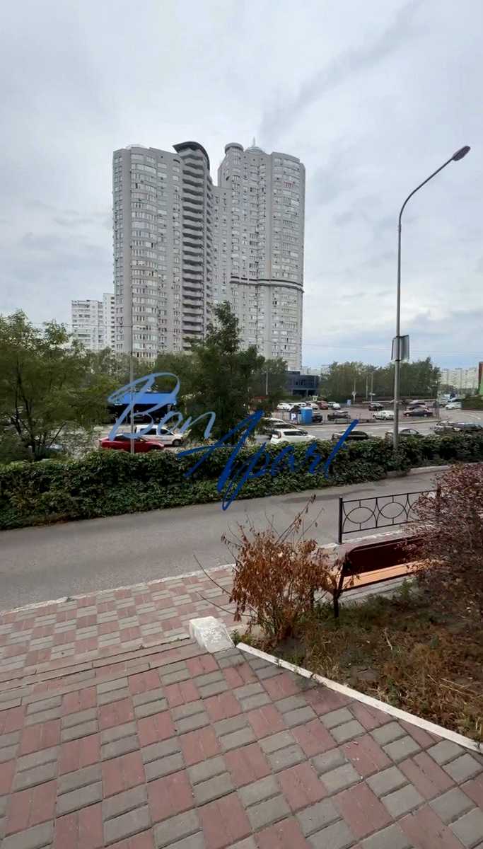 1877112780027457