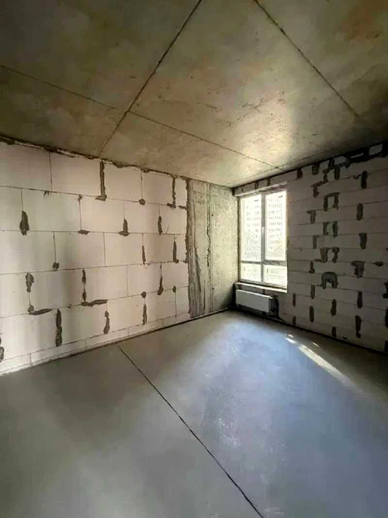 1877113845786080