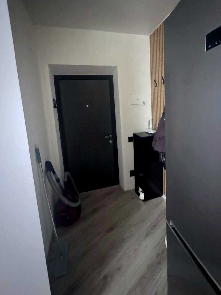 1877115533419529