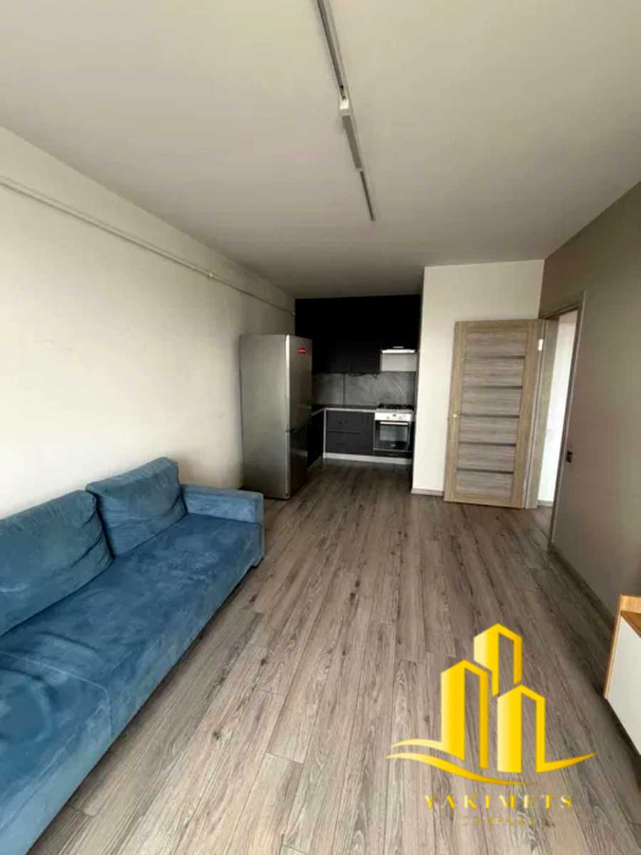 1877117563779335