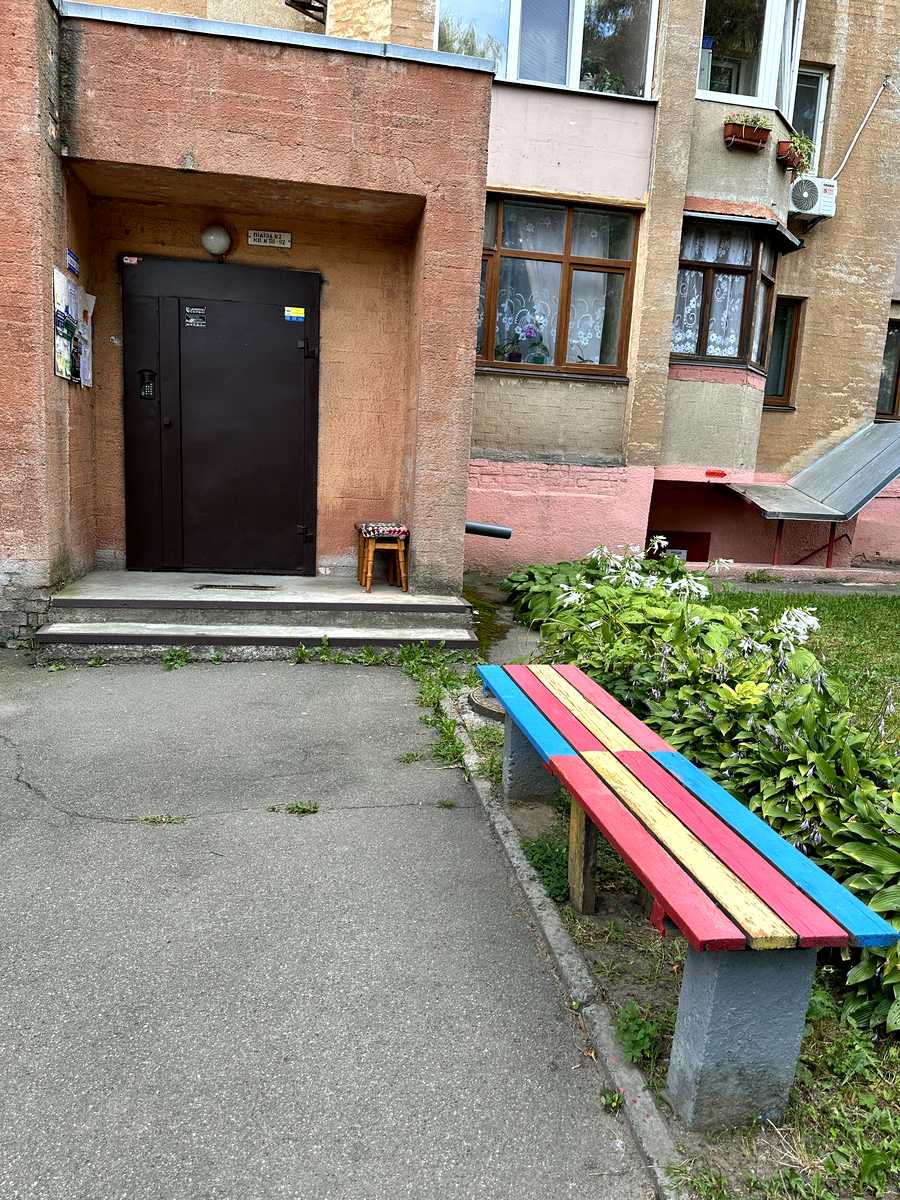 1877117798688025