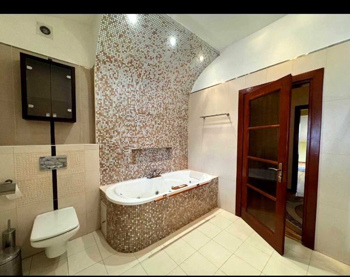 1877119493898327