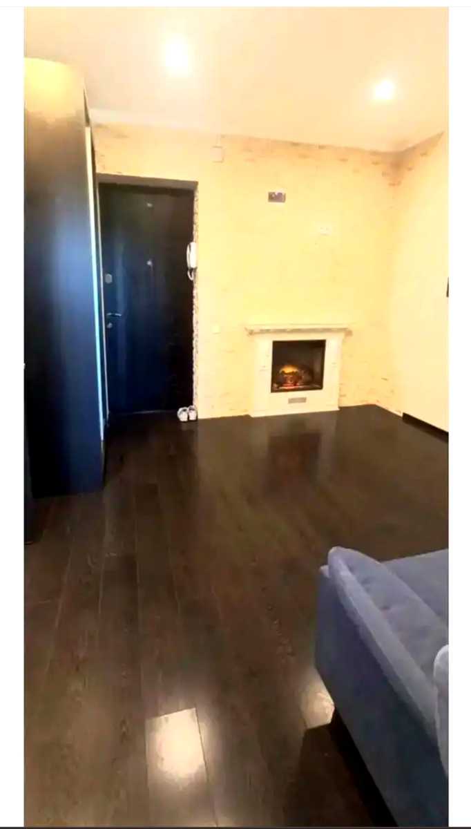 1877119596713700