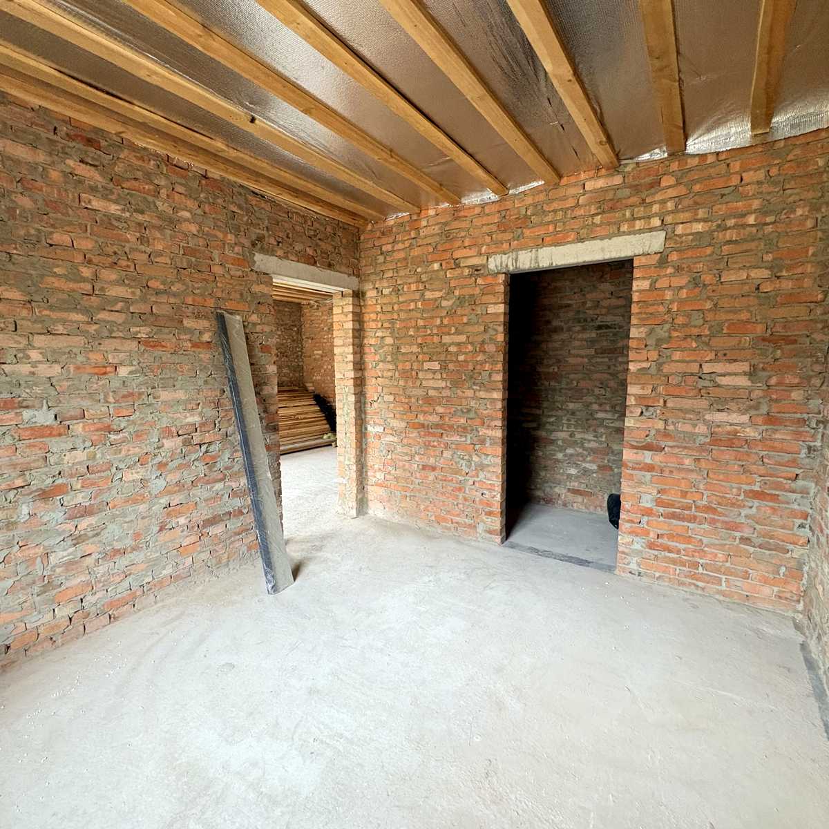 1877120126214683