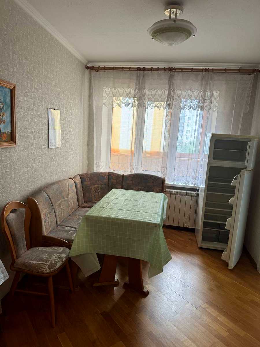 1877121605671608