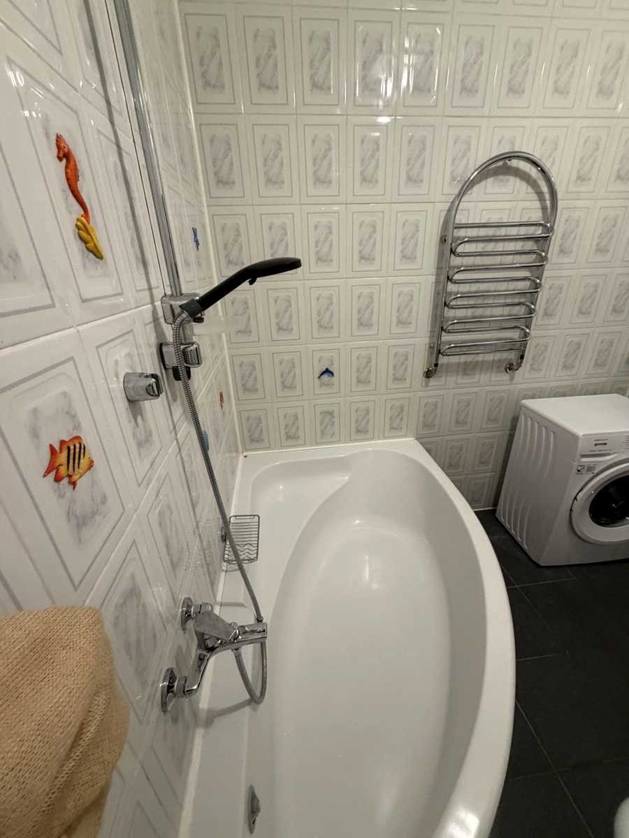 1877122478769178