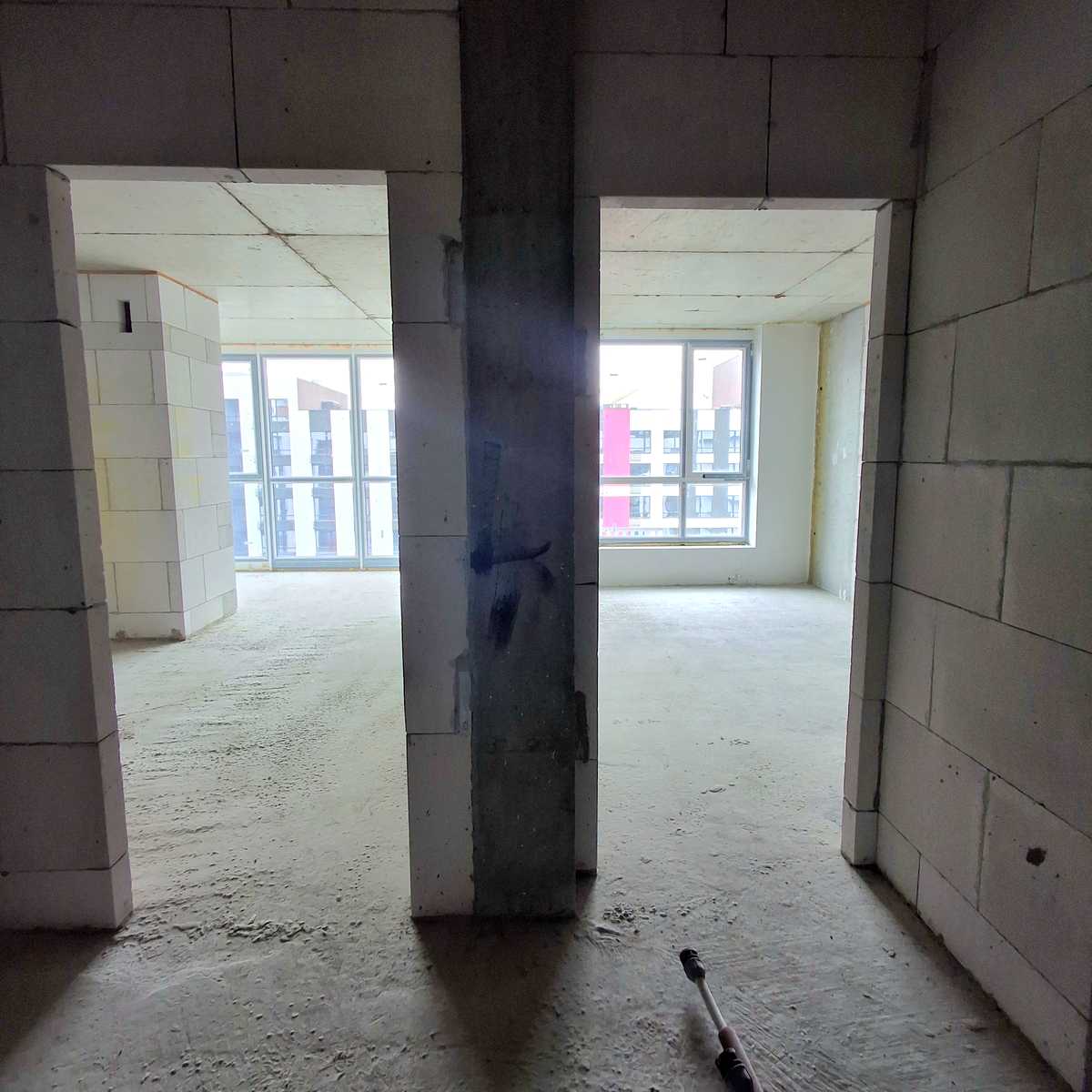 1877122702932009