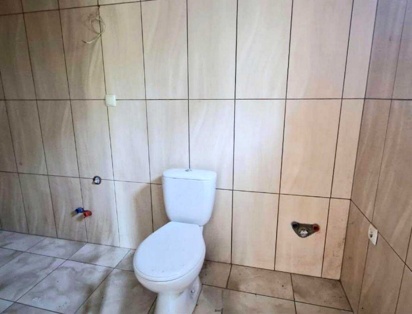 1877122927053891