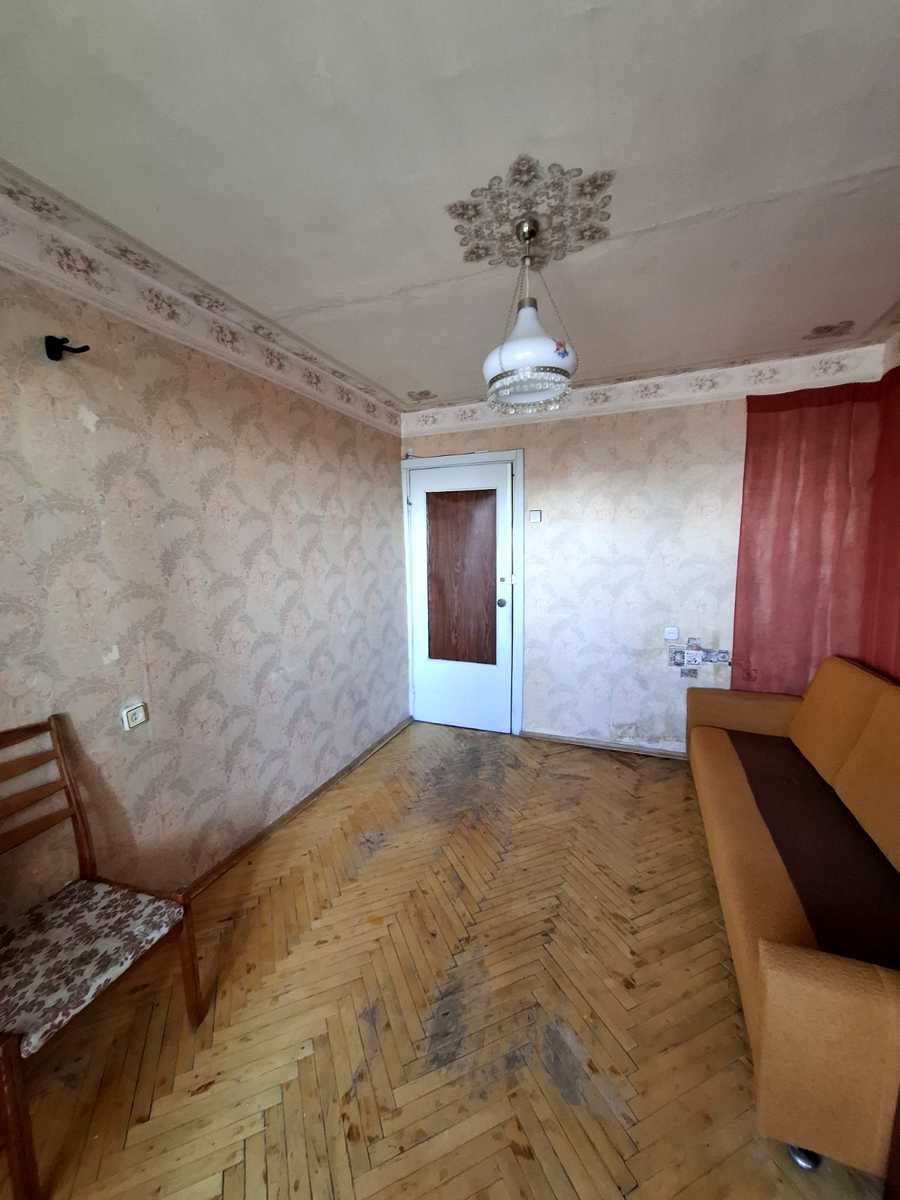 1877125875381439