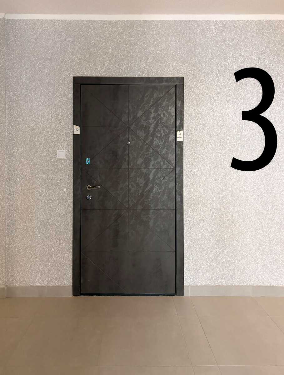 1877126725373922