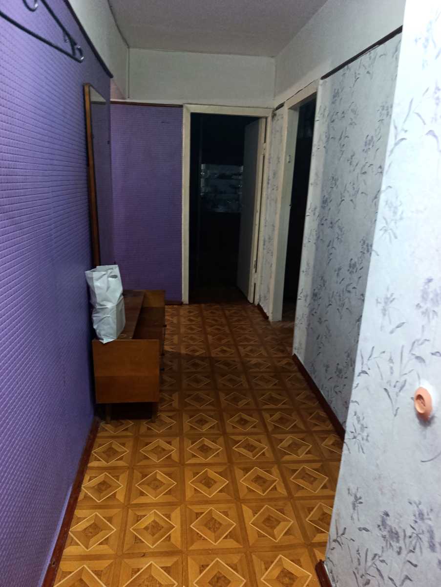 1877127975405217