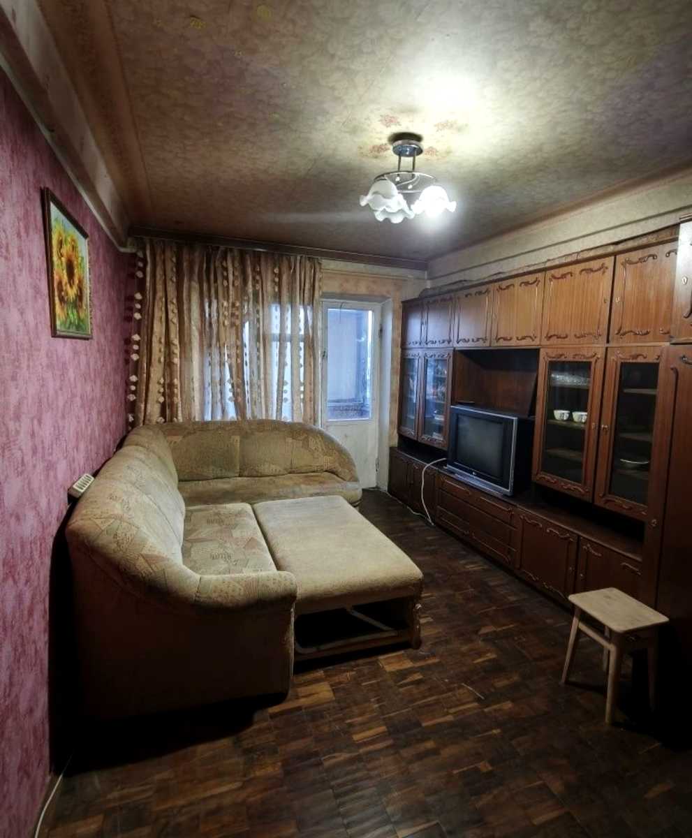 1877128644048370