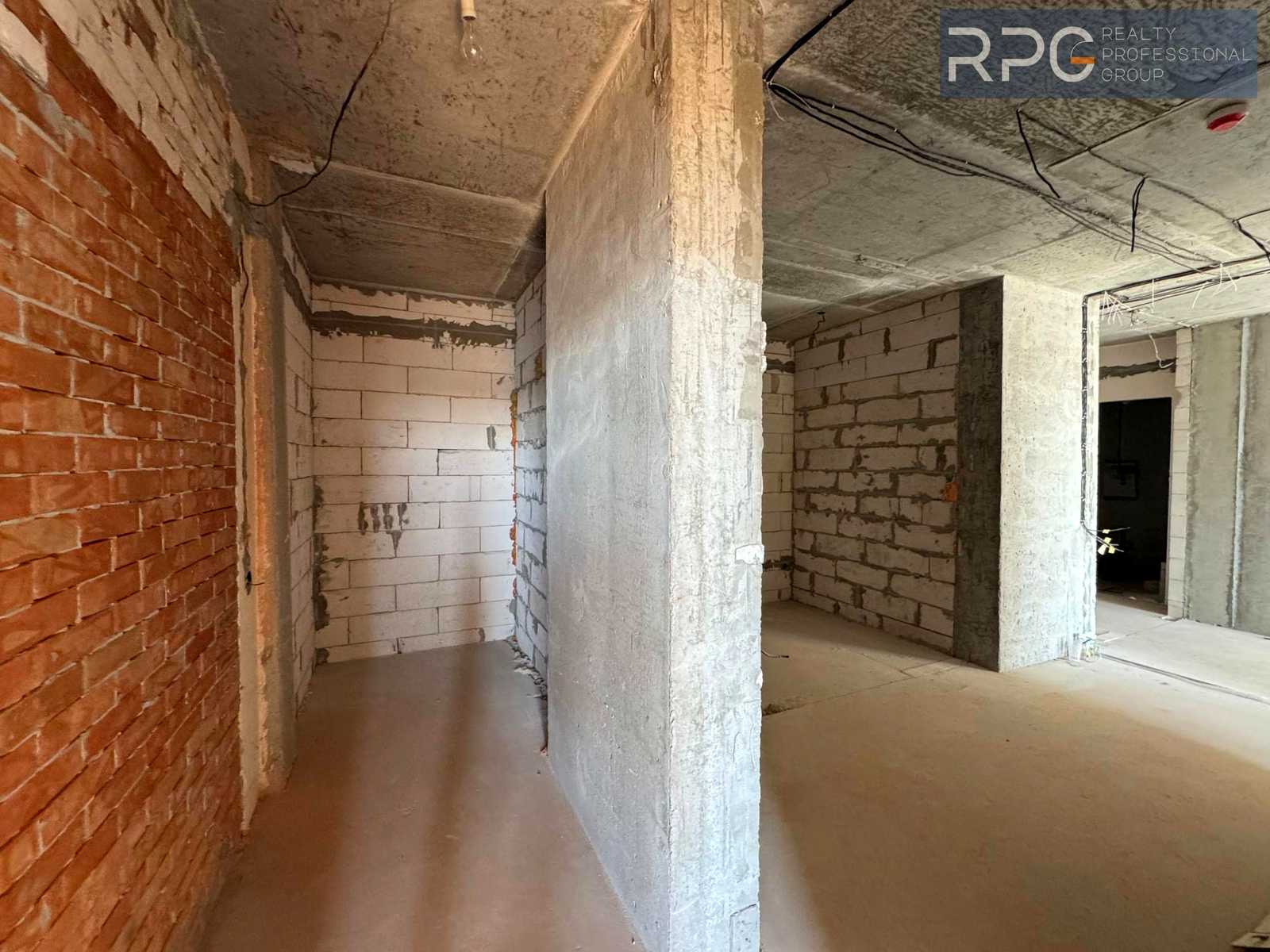 1877128973196005