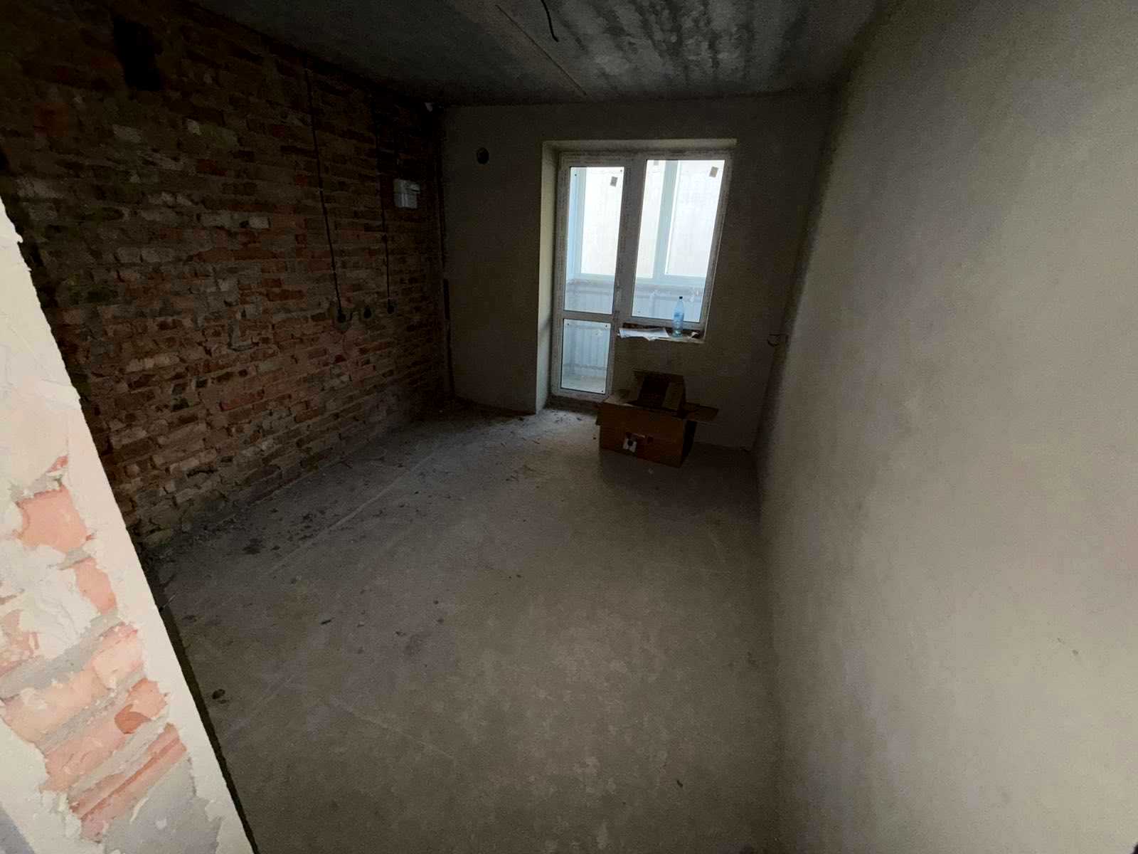 1877129573976428