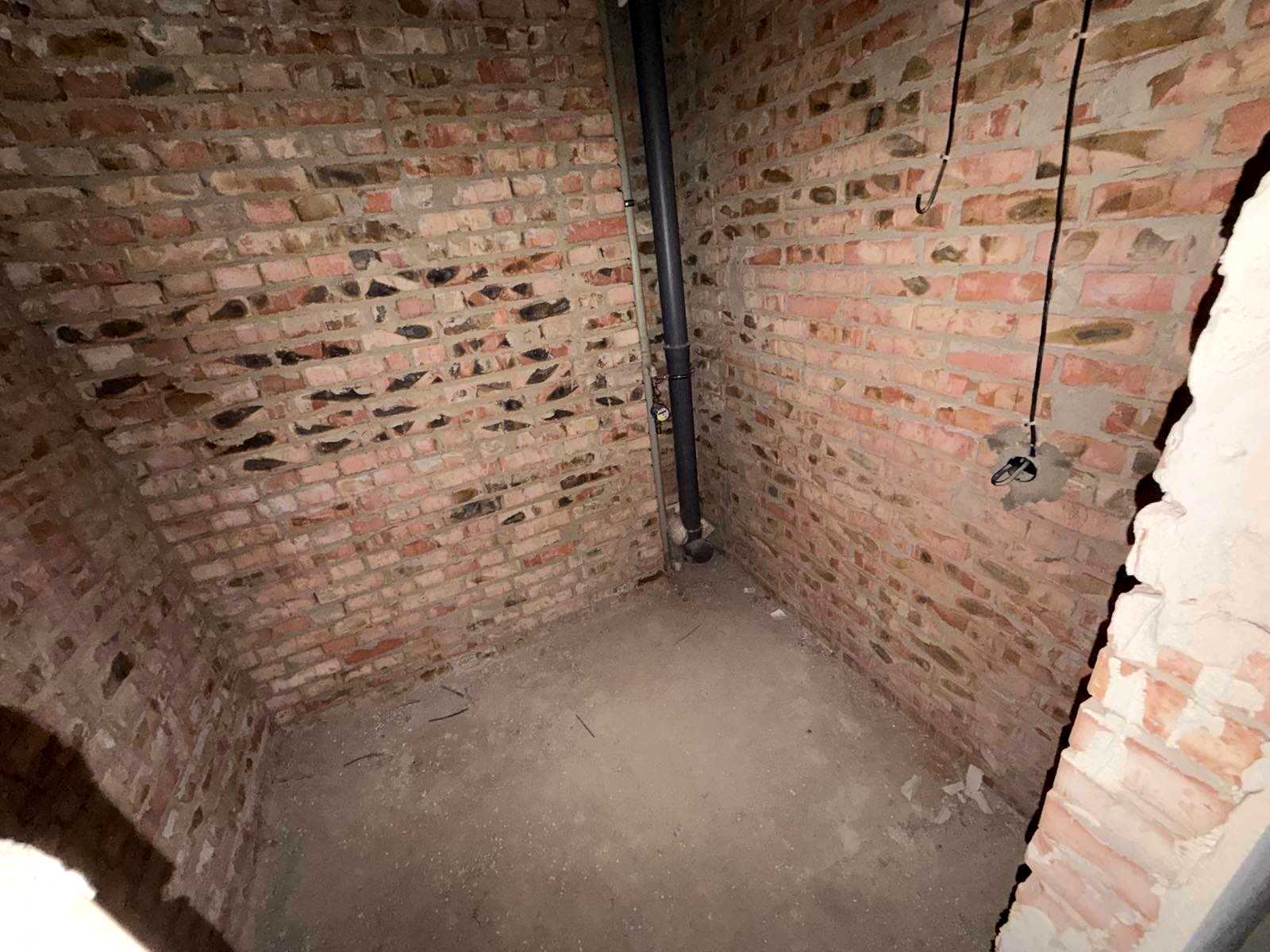1877129574248017