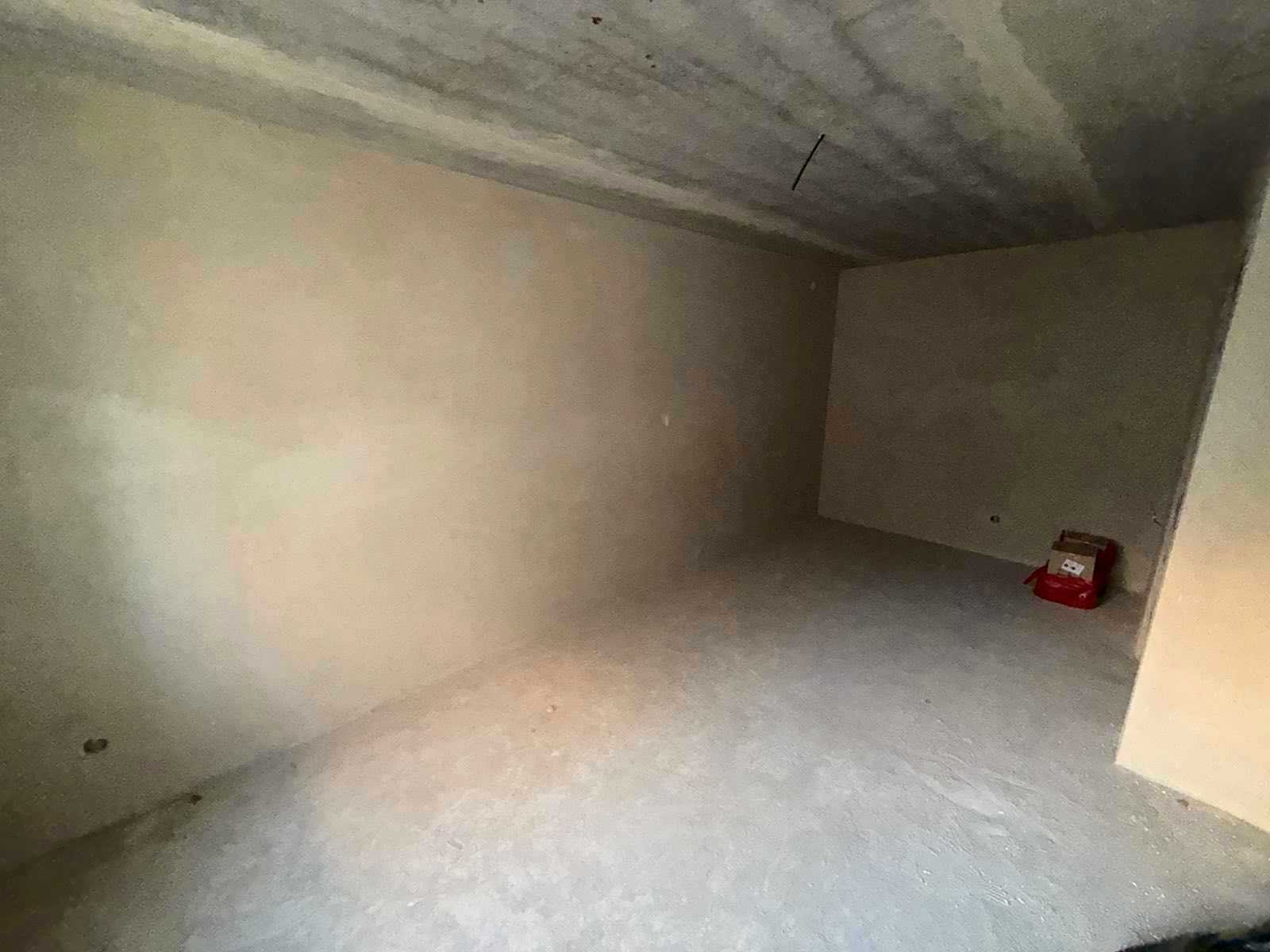 1877129574659669