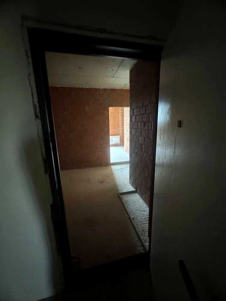 1877129580590684