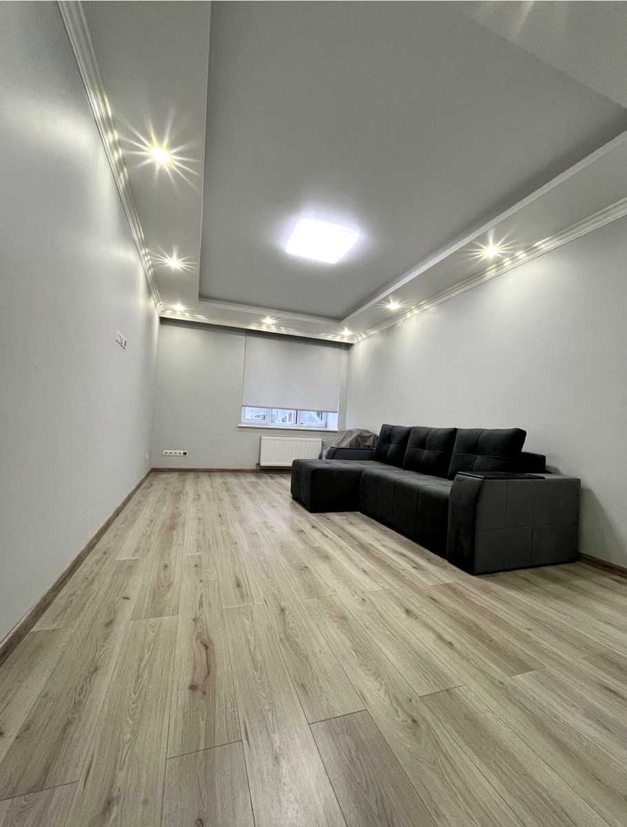 1877130276381235