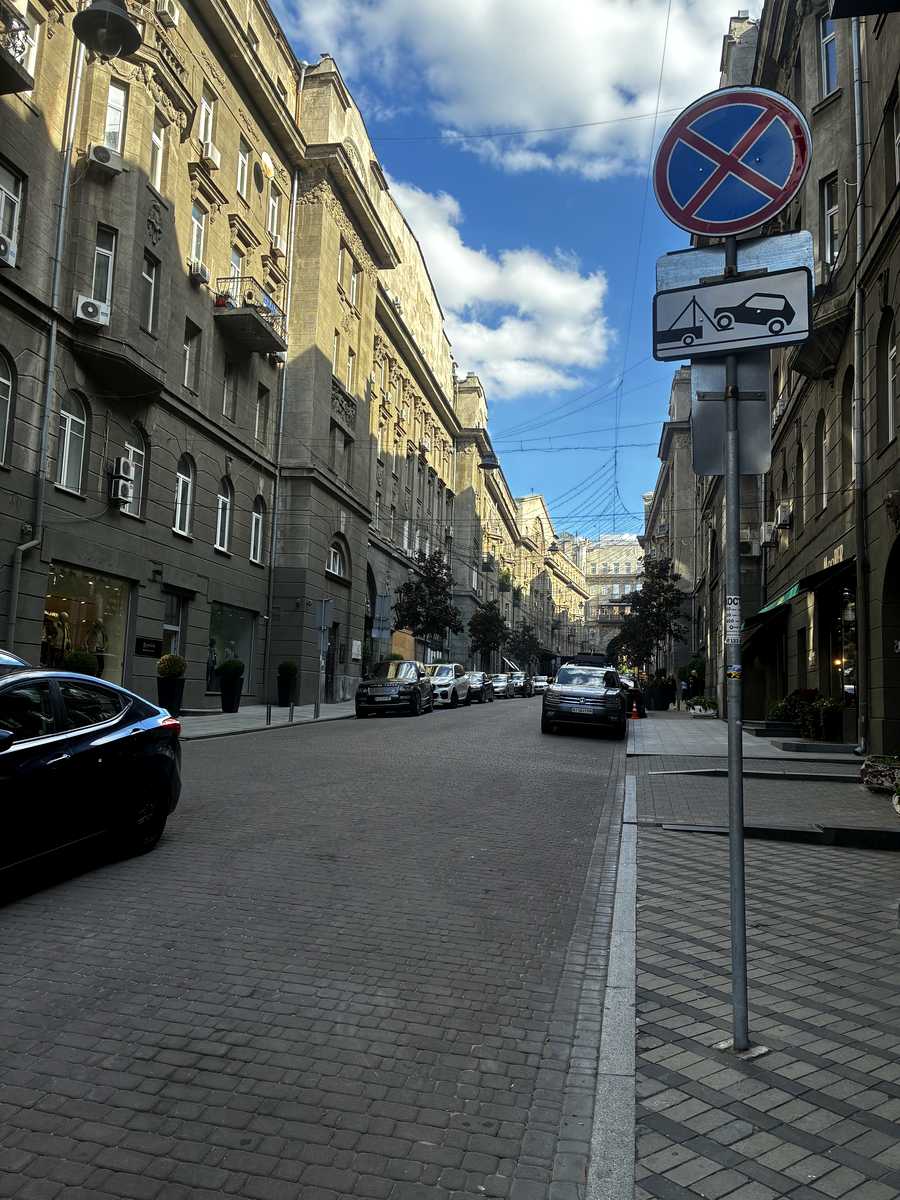 1877130835611854