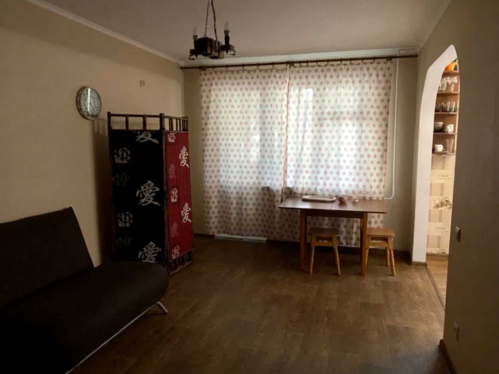 1877132965849570