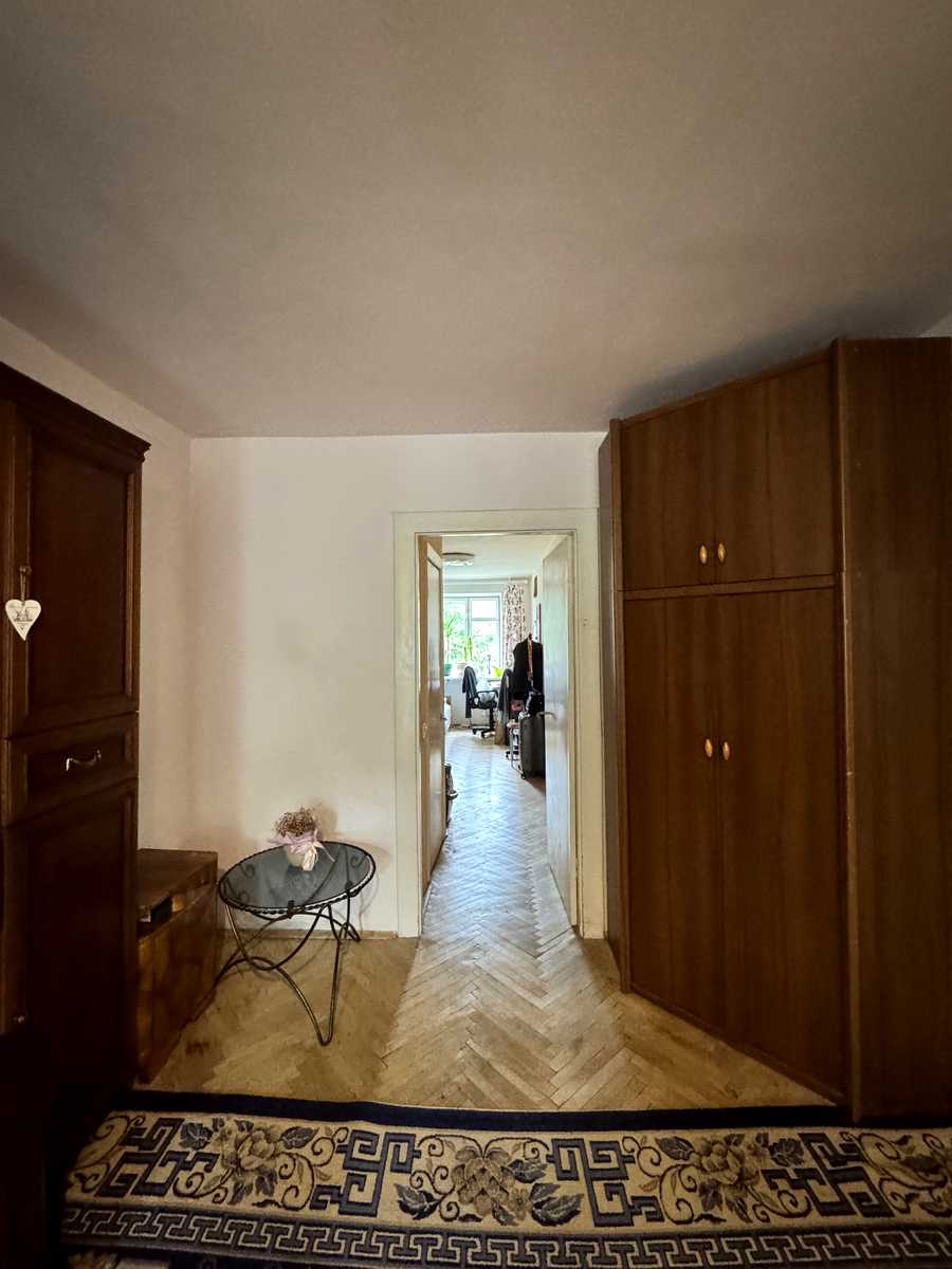 1877142592747712