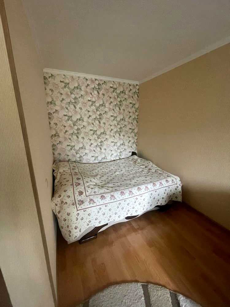 1877143792395702