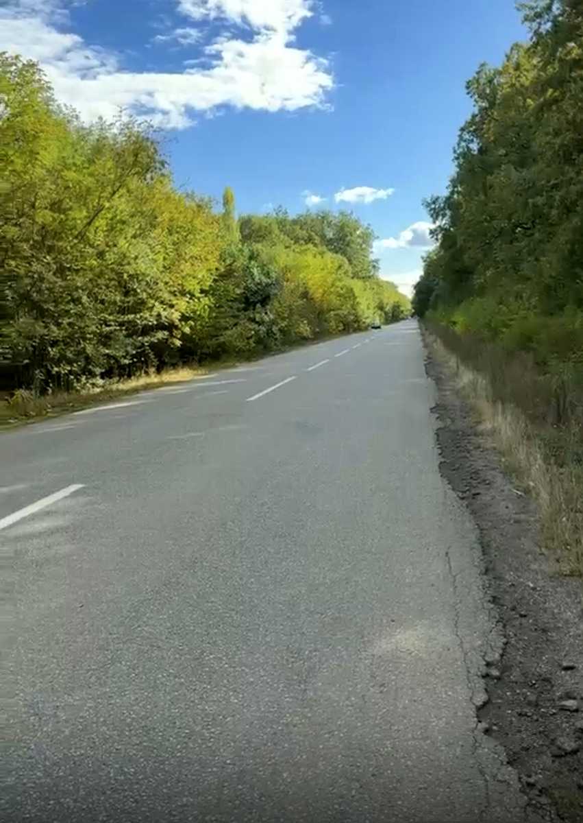 1877144053558633