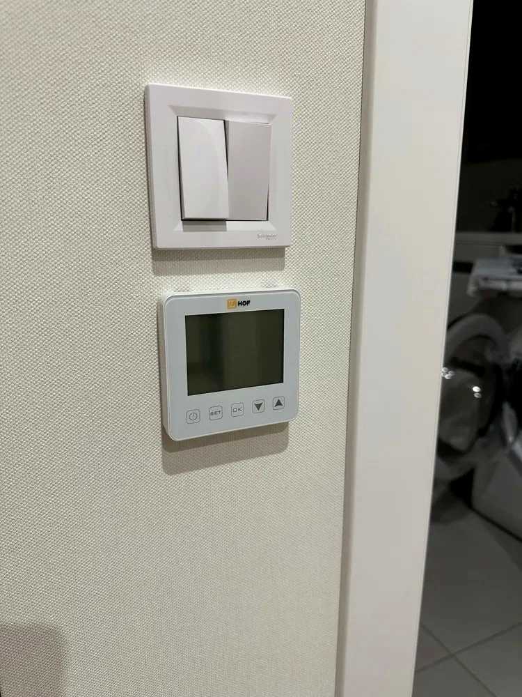 1877144238354819