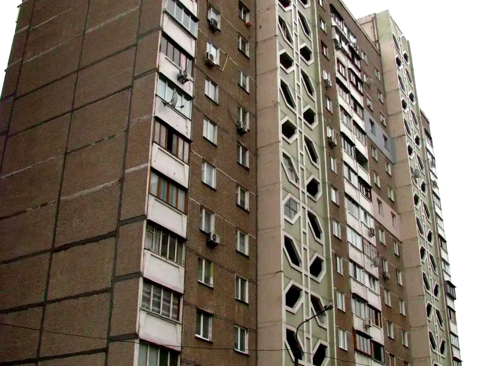 1877144947630232