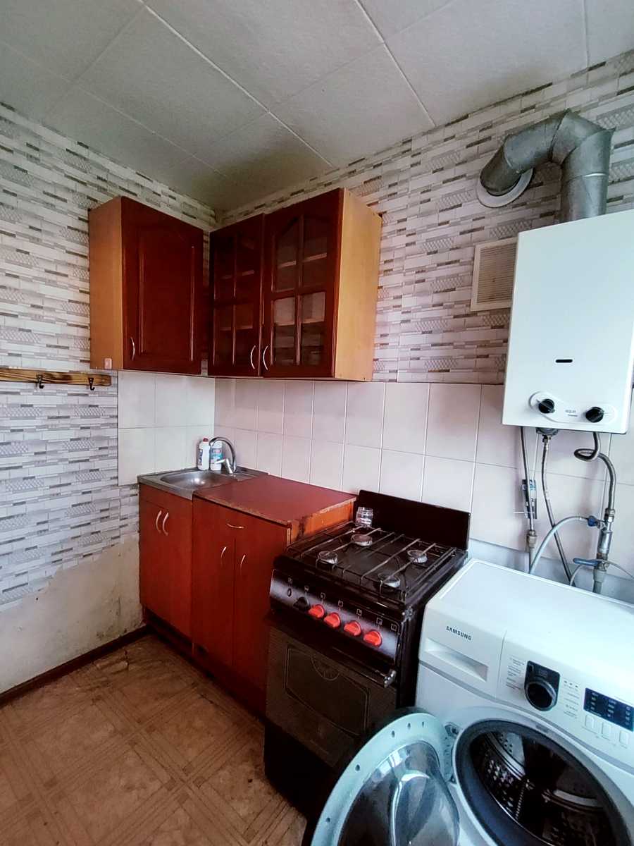 1877148382369353