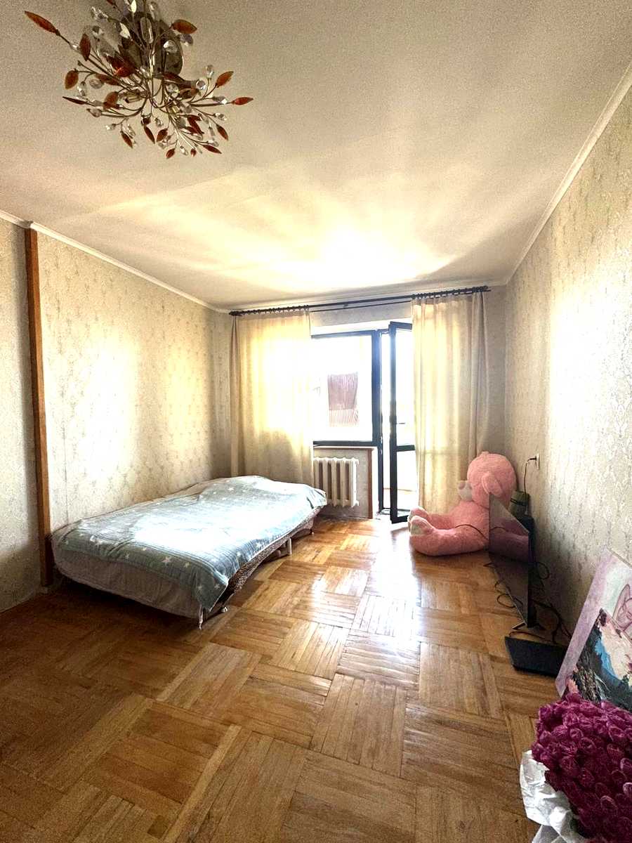 1877153968828988