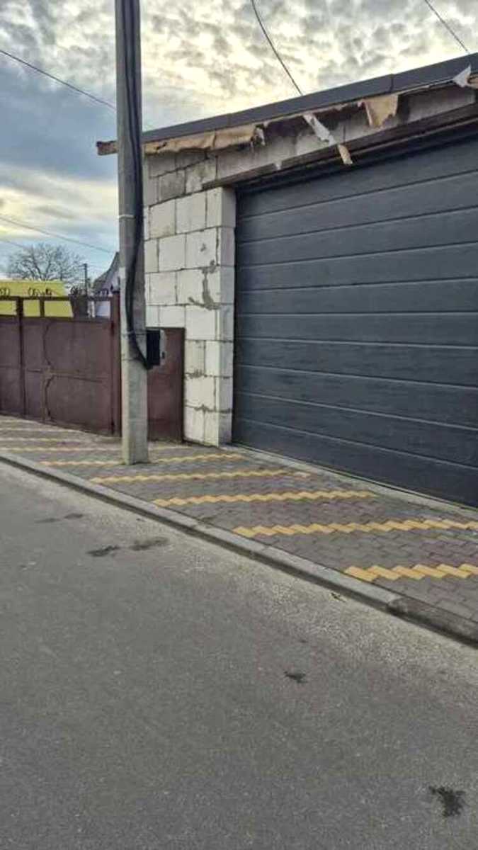 1877156455819158