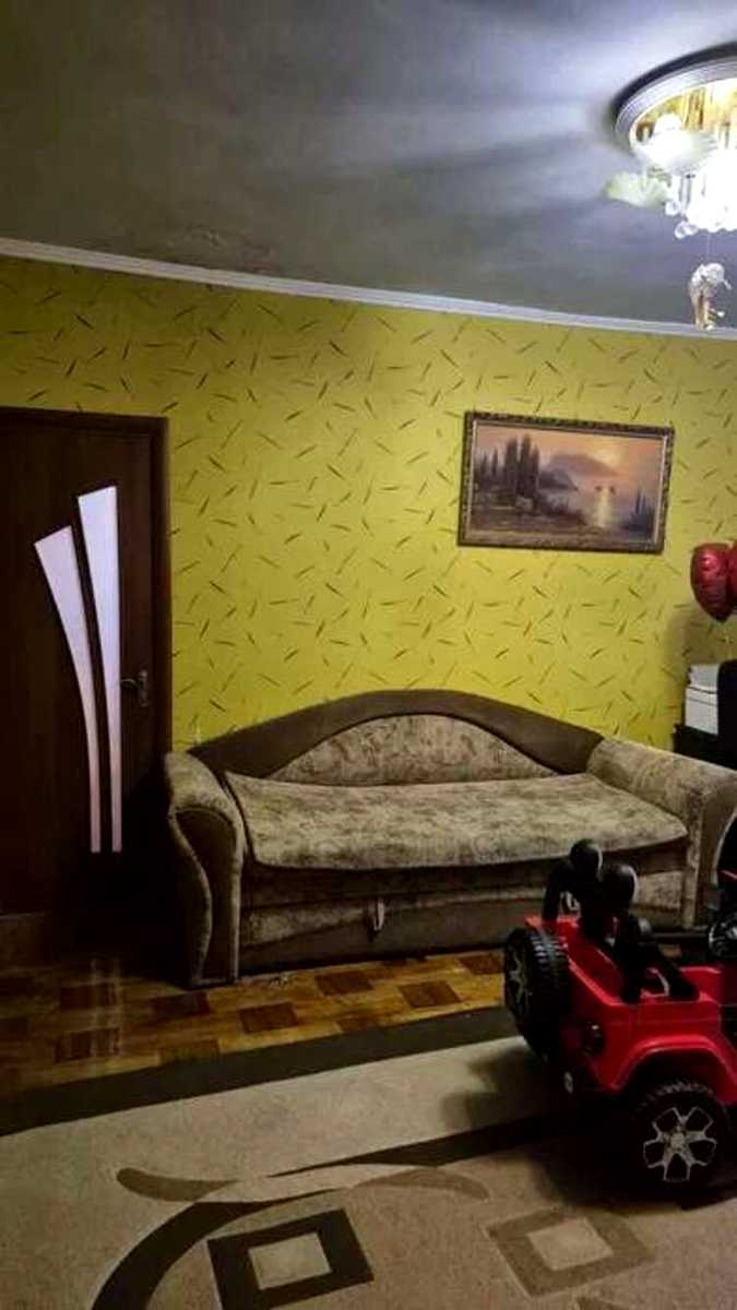 1877156456373885