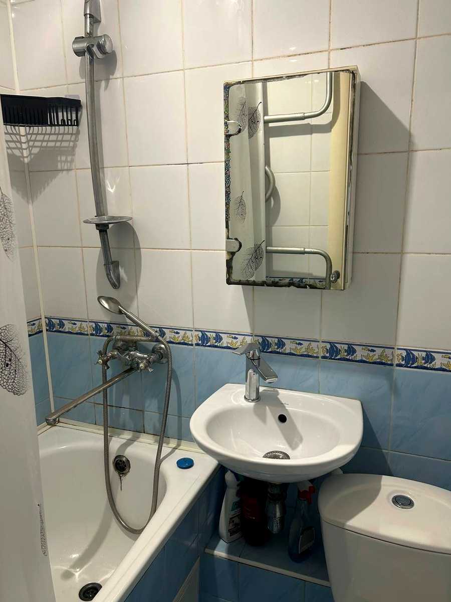 1877190923006094