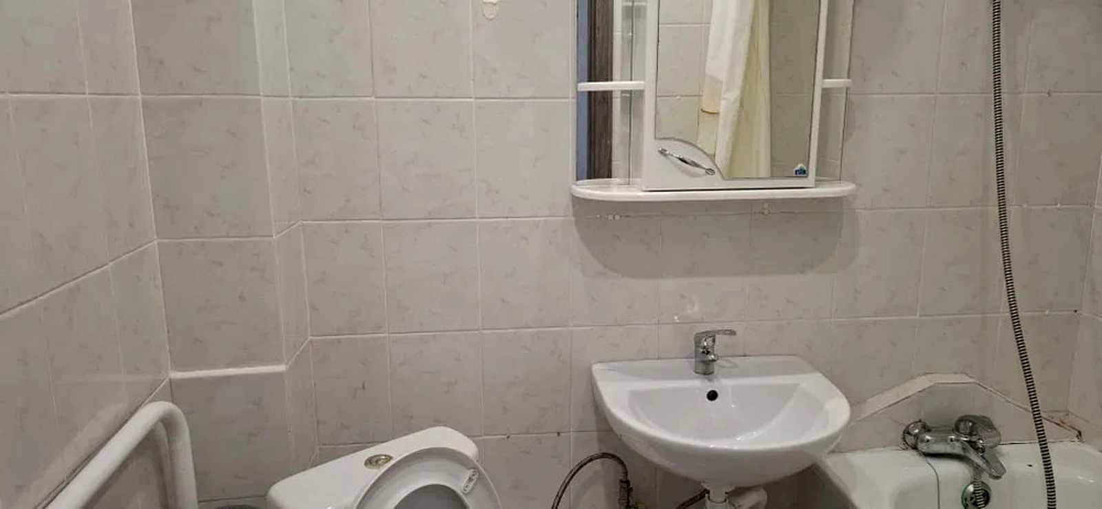 1877192794012203
