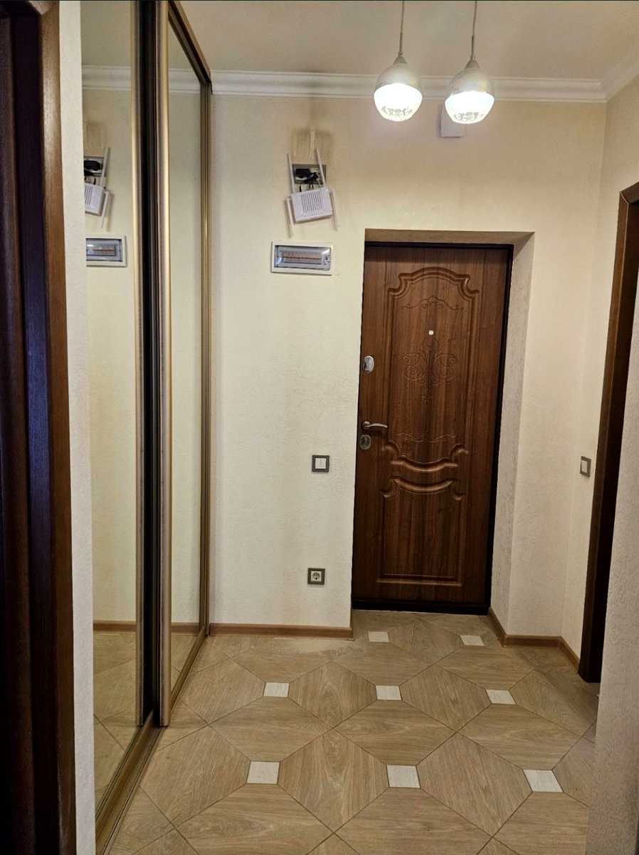 1877193355078925